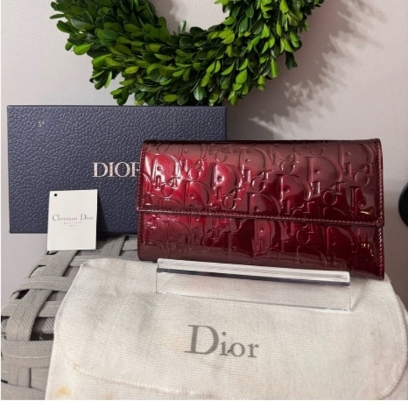 Dior Handbags - Like New Dior Trotter Bordeaux/Burgundy Patent Leather Bifold Wallet